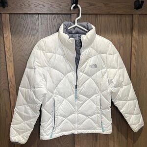 The North Face Women's White Puffer Jacket Size Small